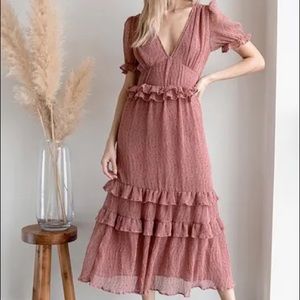 NWT Lulu’s Midi Dress